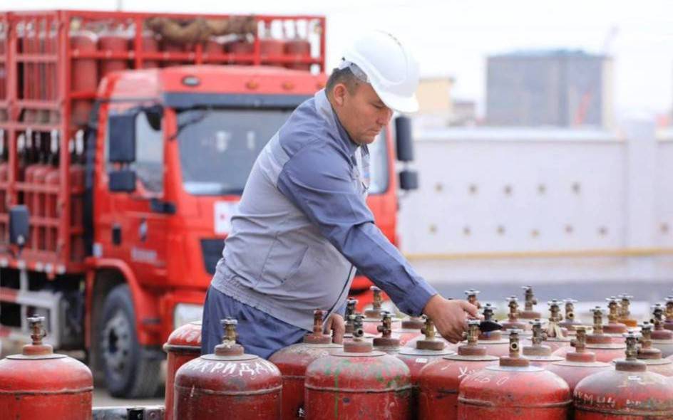 Суюлтирилган газ баллонлари бўйича узилишлар 15 июнга қадар тўлиқ бартараф этилади — “Ҳудудгазтаъминот”